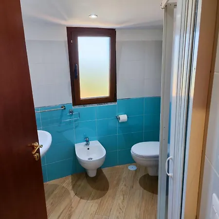 A Chera Via Apartament *